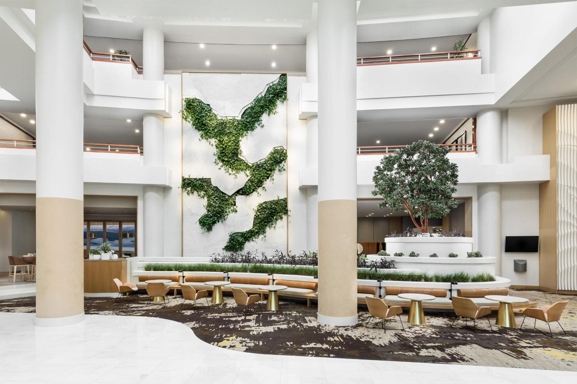 The Westin Long Hotel 4*